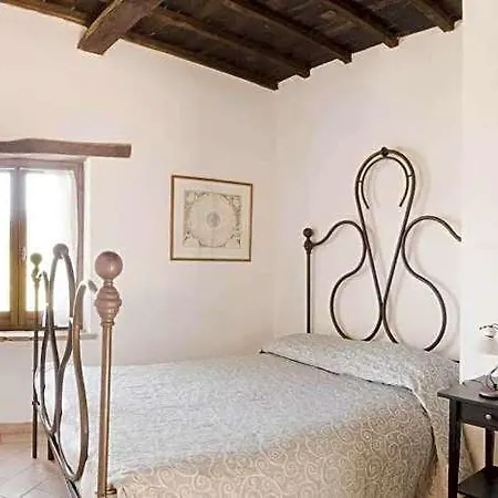 Borgo San Valentino Hotel 4*