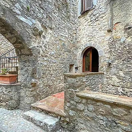 Borgo San Valentino Montefranco